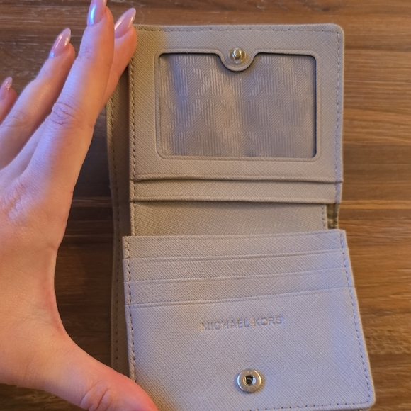 Michael Kors Beige Quilted Wallet - Picture 2 of 4